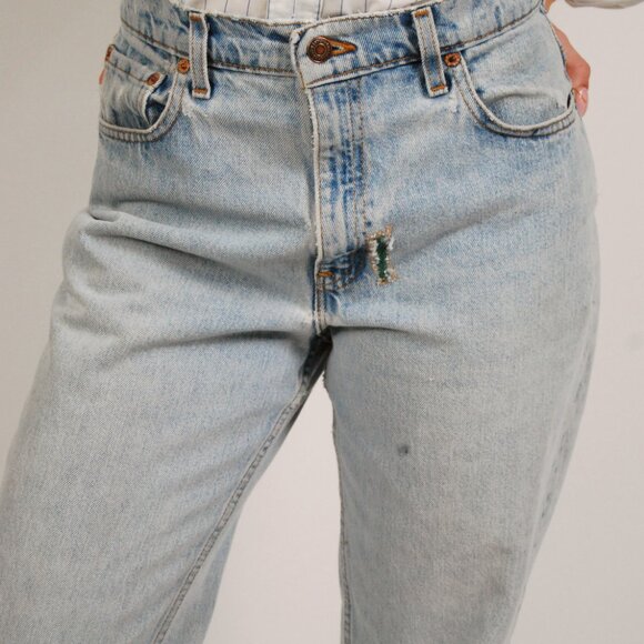 90s Levi's 550's (10) womens light wash jeans vintage 28 ankle crop faded taper - Picture 5 of 10